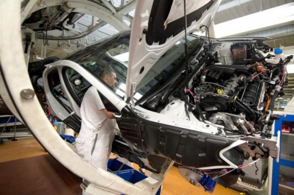 Как делают автомобили Volkswagen (21 фото) Как делают автомобили Volkswagen (21 фото)