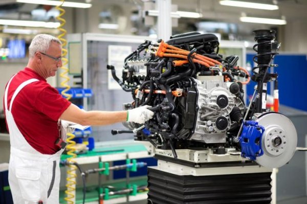 Как делают автомобили Volkswagen (21 фото) Как делают автомобили Volkswagen (21 фото)