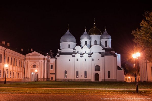 Прогулка по ночному Новгороду (21 фото) Прогулка по ночному Новгороду (21 фото)