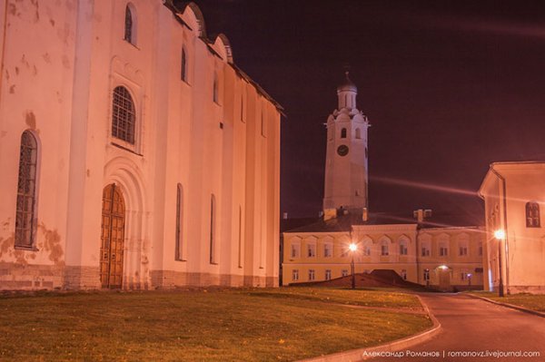 Прогулка по ночному Новгороду (21 фото) Прогулка по ночному Новгороду (21 фото)