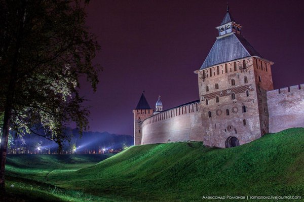 Прогулка по ночному Новгороду (21 фото) Прогулка по ночному Новгороду (21 фото)
