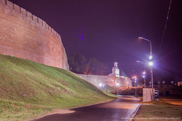 Прогулка по ночному Новгороду (21 фото) Прогулка по ночному Новгороду (21 фото)