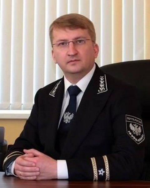Необычная новая униформа работников «Почты России» (8 фото) Необычная новая униформа работников «Почты России» (8 фото)