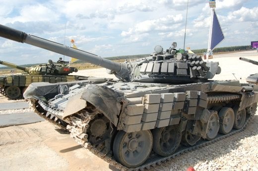 Биатлон: Поврежденный Т-72Б1 смог успешно дойти до финиша (6 фото) Биатлон: Поврежденный Т-72Б1 смог успешно дойти до финиша (6 фото)