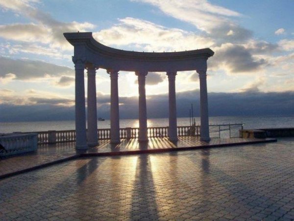 Курортный отель "GOLDEN" – рай в Крыму (6 фото)