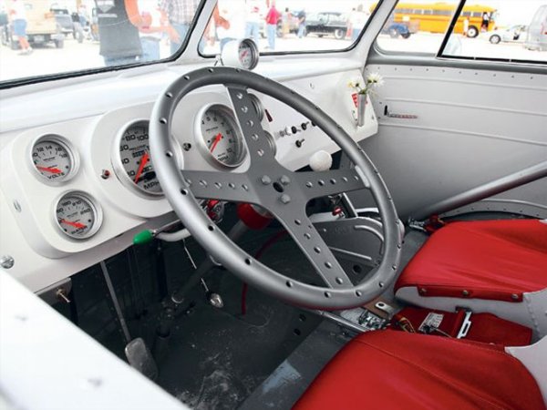 VW Bus с двигателем мощностью 600 лошадей (23 фото+1 видео) VW Bus с двигателем мощностью 600 лошадей (23 фото+1 видео)