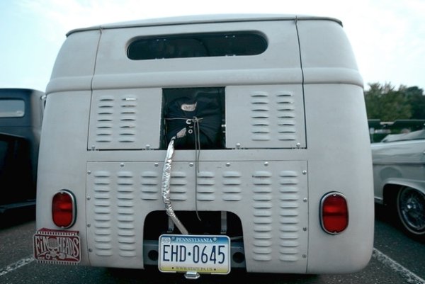 VW Bus с двигателем мощностью 600 лошадей (23 фото+1 видео) VW Bus с двигателем мощностью 600 лошадей (23 фото+1 видео)