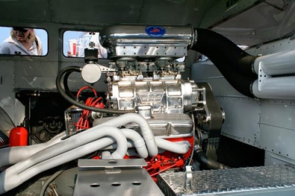 VW Bus с двигателем мощностью 600 лошадей (23 фото+1 видео) VW Bus с двигателем мощностью 600 лошадей (23 фото+1 видео)
