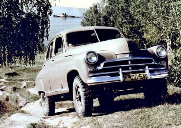 Автомобили, которые опередили время (11 фото) Автомобили, которые опередили время (11 фото)