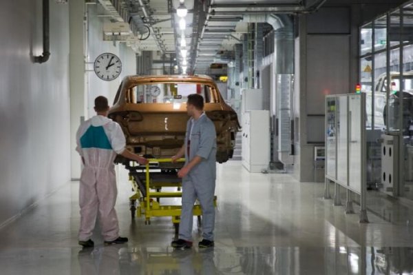 Завод Porsche в Лейпциге (50 фото)