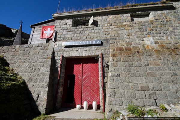Как устроен самый необычный отель Швейцарии (51 фото) Как устроен самый необычный отель Швейцарии (51 фото)