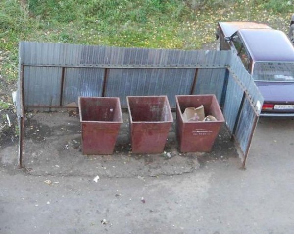 Не советую вам оставлять свой автомобиль возле мусорки (3 фото) Не советую вам оставлять свой автомобиль возле мусорки (3 фото)